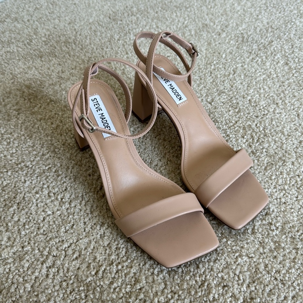Steve Madden Nude Heels